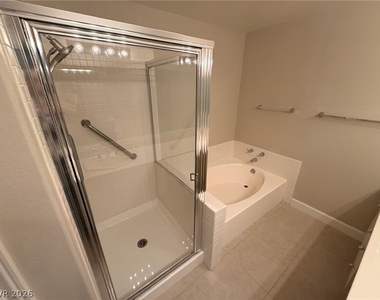 7605 Rolling View Drive - Photo Thumbnail 19