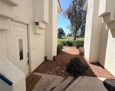 7605 Rolling View Drive - Photo Thumbnail 2