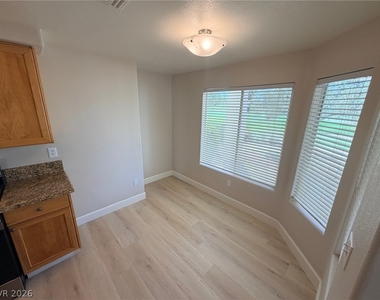7605 Rolling View Drive - Photo Thumbnail 11
