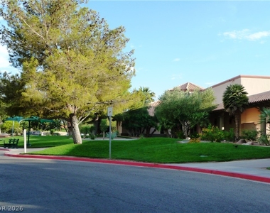 7605 Rolling View Drive - Photo Thumbnail 39