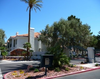 7605 Rolling View Drive - Photo Thumbnail 30