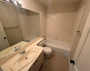 7605 Rolling View Drive - Photo Thumbnail 13
