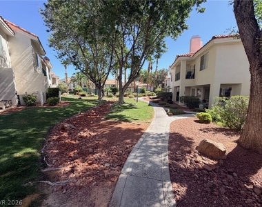 7605 Rolling View Drive - Photo Thumbnail 31