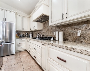 10313 Falls Church Avenue - Photo Thumbnail 9