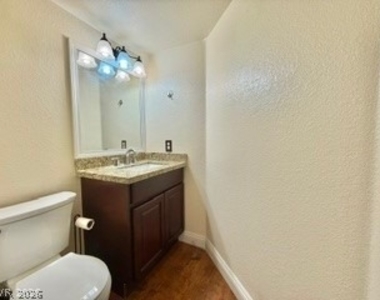 7744 Almeria Avenue - Photo Thumbnail 11