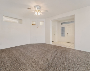 499 Elm Hollow Court - Photo Thumbnail 6