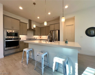 116 Ibiza Lake Drive - Photo Thumbnail 5