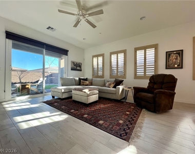 116 Ibiza Lake Drive - Photo Thumbnail 4