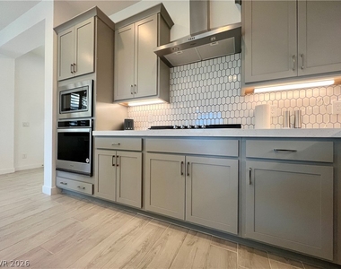 116 Ibiza Lake Drive - Photo Thumbnail 6