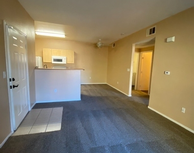 8250 N Grand Canyon Drive - Photo Thumbnail 15