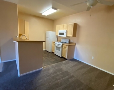 8250 N Grand Canyon Drive - Photo Thumbnail 5