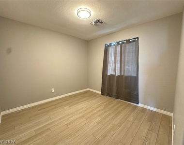 486 Granite Arch Street - Photo Thumbnail 15