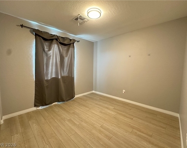 486 Granite Arch Street - Photo Thumbnail 17