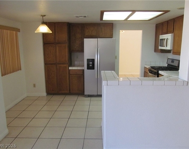 3982 Round Wood Street - Photo Thumbnail 8