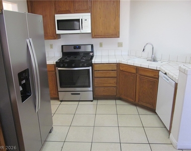3982 Round Wood Street - Photo Thumbnail 9