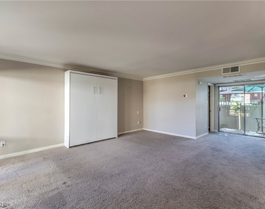 714 Oakmont Avenue - Photo Thumbnail 9