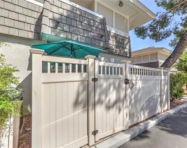 714 Oakmont Avenue - Photo Thumbnail 18