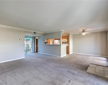 714 Oakmont Avenue - Photo Thumbnail 6