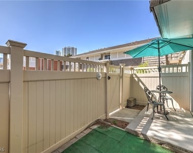 714 Oakmont Avenue - Photo Thumbnail 20