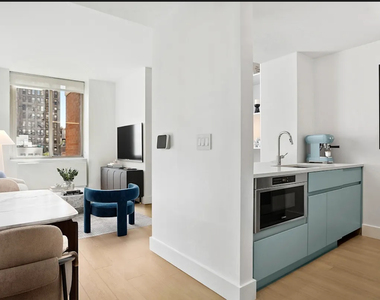 10 East 29th Street - Photo Thumbnail 2