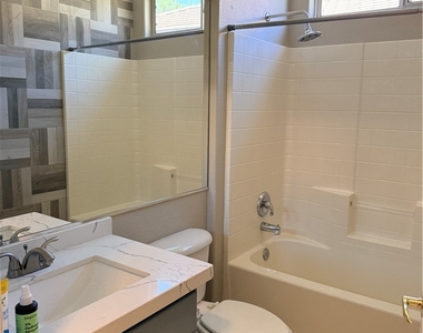 2503 Libretto Avenue - Photo Thumbnail 3