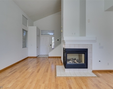 2760 Saigon Drive - Photo Thumbnail 13
