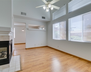 2760 Saigon Drive - Photo Thumbnail 8