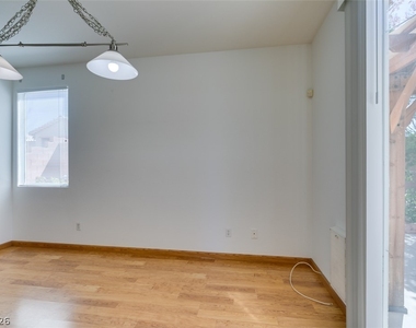 2760 Saigon Drive - Photo Thumbnail 20