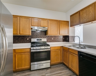 2760 Saigon Drive - Photo Thumbnail 28