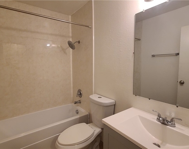 3117 E Carey Avenue - Photo Thumbnail 14