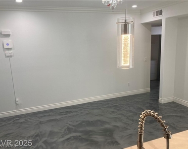 9050 W Warm Springs Road - Photo Thumbnail 11