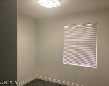 9050 W Warm Springs Road - Photo Thumbnail 18