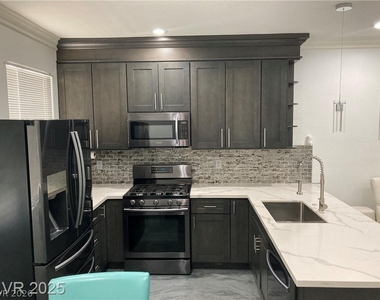 9050 W Warm Springs Road - Photo Thumbnail 4