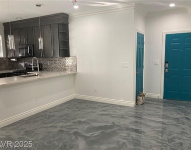 9050 W Warm Springs Road - Photo Thumbnail 6