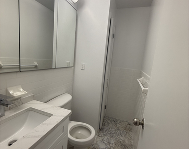 440 East 78th Street - Photo Thumbnail 6