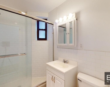 East 89 Street - Photo Thumbnail 4