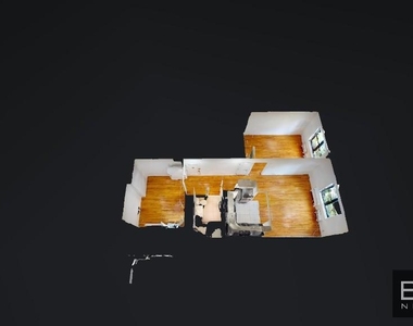 East 89 Street - Photo Thumbnail 5