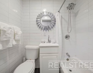 109 Madison Street - Photo Thumbnail 11