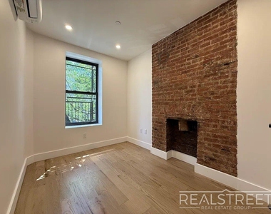 2324 Bedford Avenue - Photo Thumbnail 6