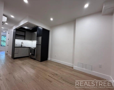 2324 Bedford Avenue - Photo Thumbnail 8