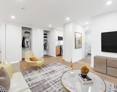 East 47th Street - Photo Thumbnail 6