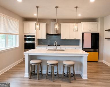 580 Briard Drive - Photo Thumbnail 6