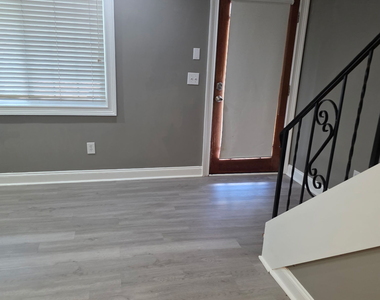 127 Rondak Circle Se - Photo Thumbnail 3