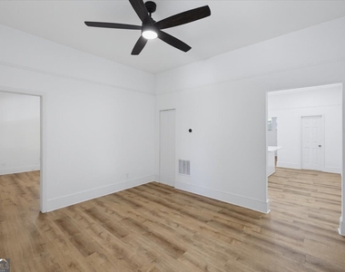 498 Connally Street Se - Photo Thumbnail 3