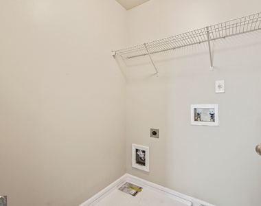 606 Lofty Lane Sw - Photo Thumbnail 12