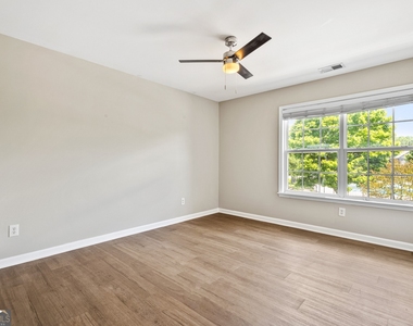 606 Lofty Lane Sw - Photo Thumbnail 8