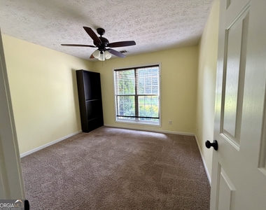 6130 Devonshire Drive - Photo Thumbnail 7