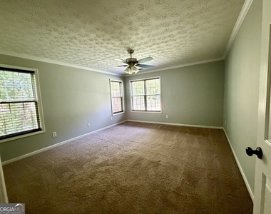 6130 Devonshire Drive - Photo Thumbnail 4