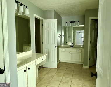 6130 Devonshire Drive - Photo Thumbnail 5