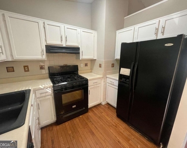 3015 Cascade Manor Drive - Photo Thumbnail 2